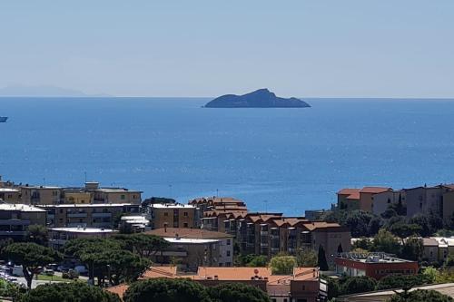 Prospettiva Mare Apartament — 4-Star Luxury Hotel in Piombino, Italy