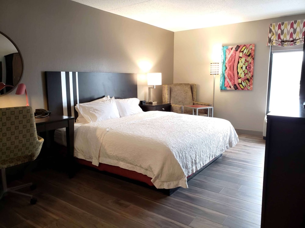 Hampton Inn Greensburg - photo 12