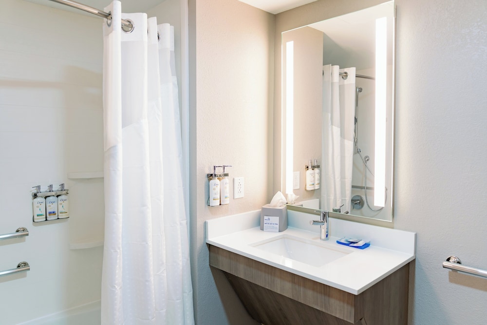 Holiday Inn Express Hotel & Suites Raleigh SW NC State by IHG - photo 49