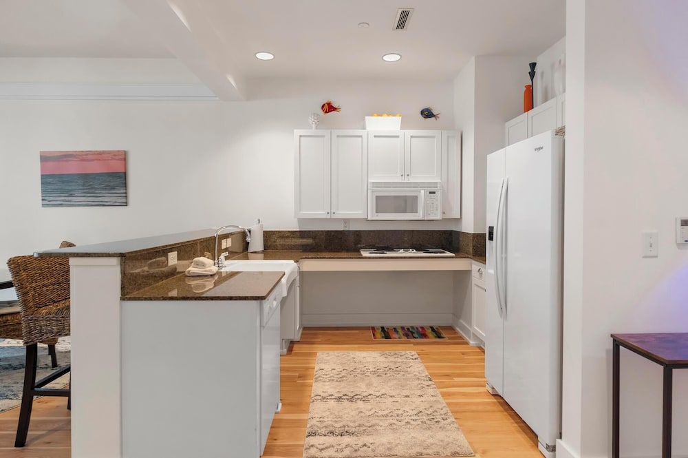 Village Suites Bay Harbor - photo 20