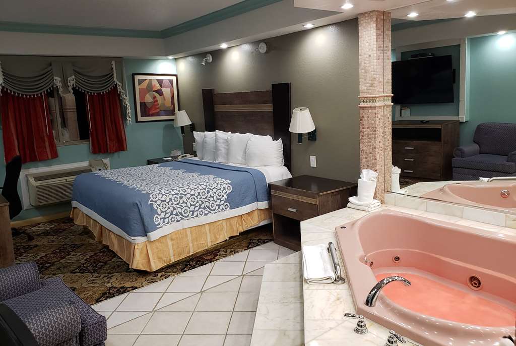 Days Inn by Wyndham Nanuet Spring Valley - photo 15