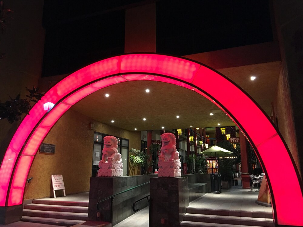 Best Western Plus Dragon Gate Inn - photo 28