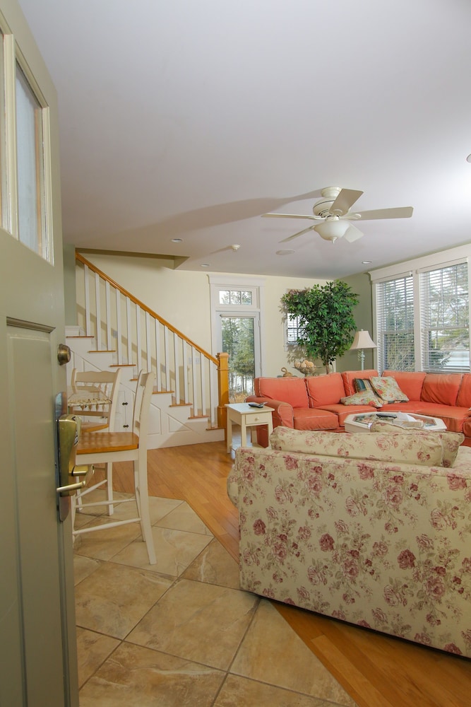 Sheepscot Harbour Village Resort - photo 205
