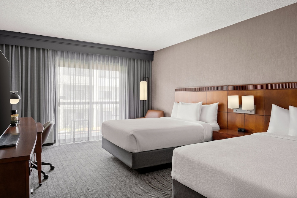 Courtyard by Marriott Detroit Livonia - photo 18