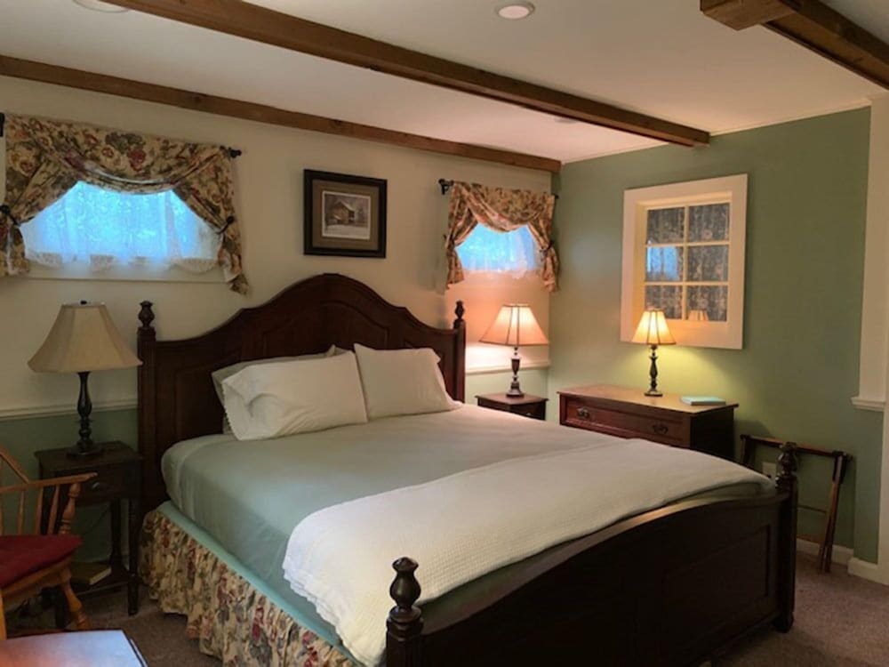 Hickory Bridge Farm Restaurant - photo 10