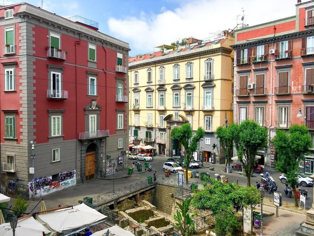Bed & Bike - carbon neutral hotel in Naples
