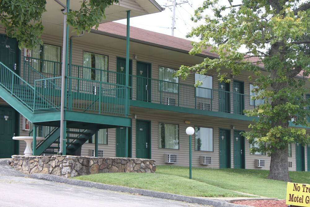 Hall of Fame Motel - photo 17