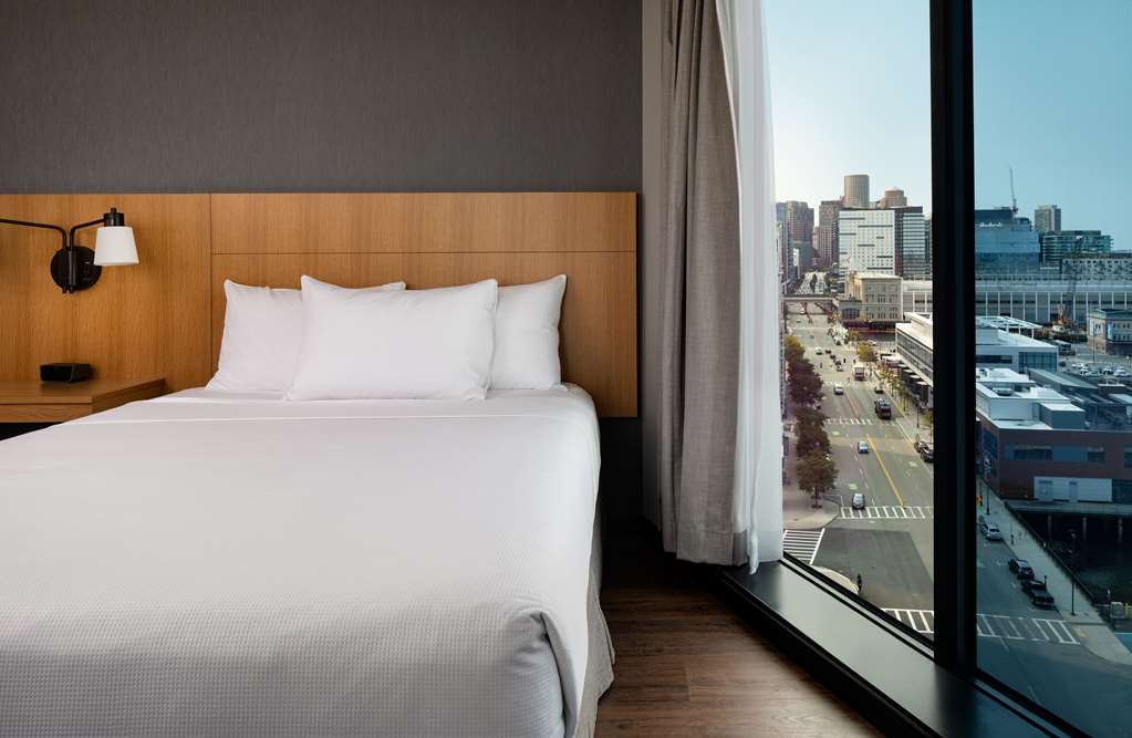 Hyatt Place Boston Seaport District - photo 26