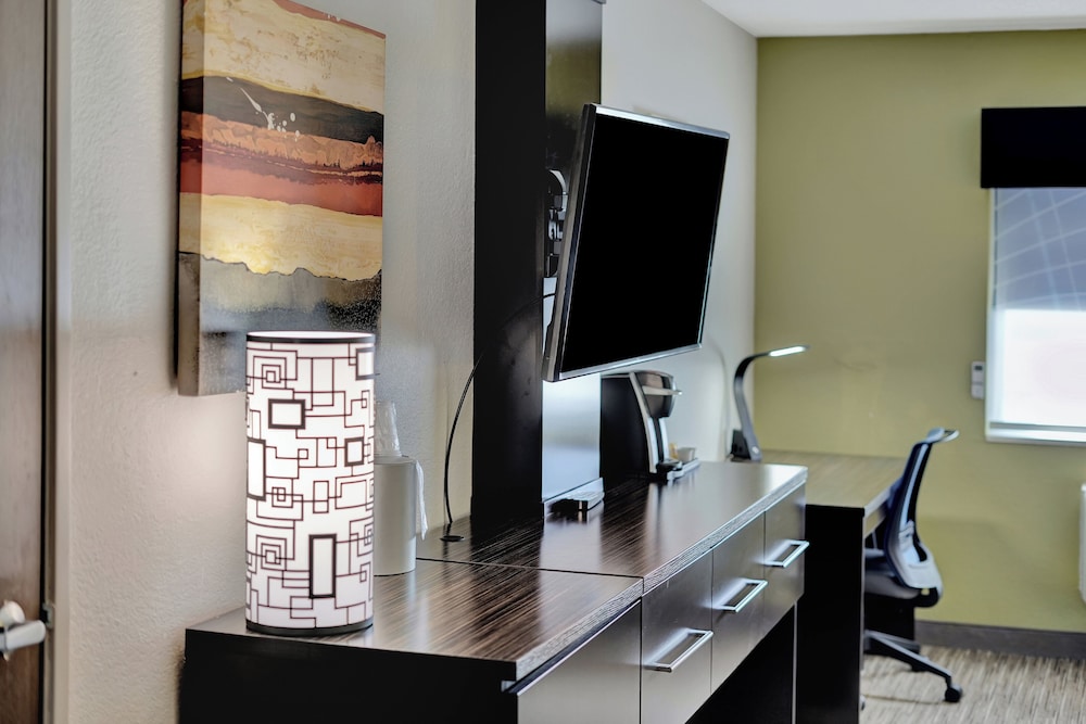 Holiday Inn Express Hotel & Suites Beatrice by IHG - photo 38