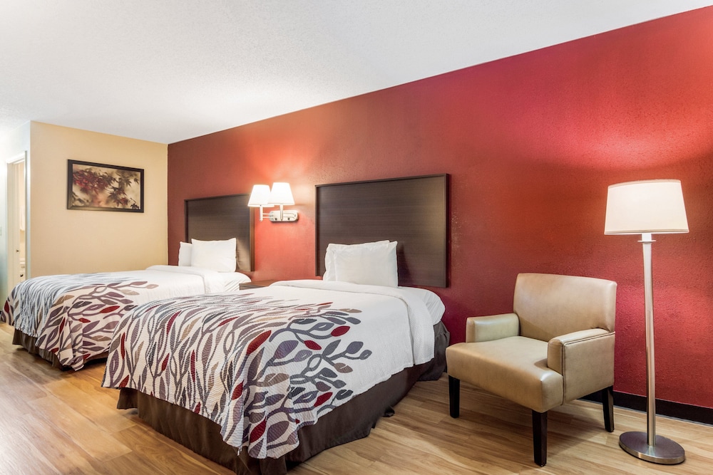 Red Roof Inn Acworth Emerson LakePoint South - photo 12