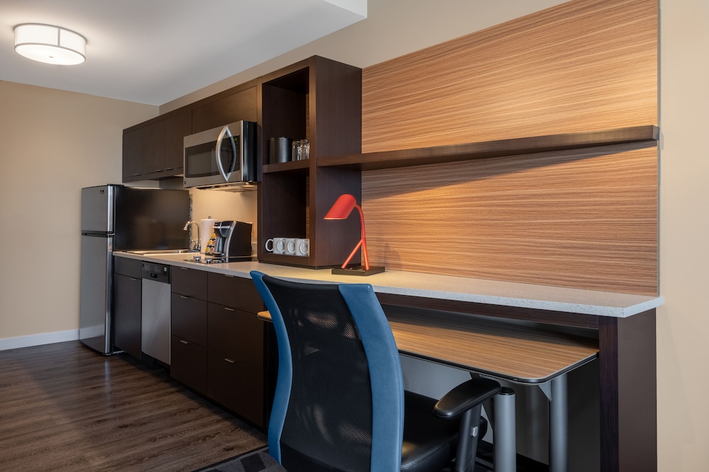 TownePlace Suites by Marriott Indianapolis Airport - photo 25