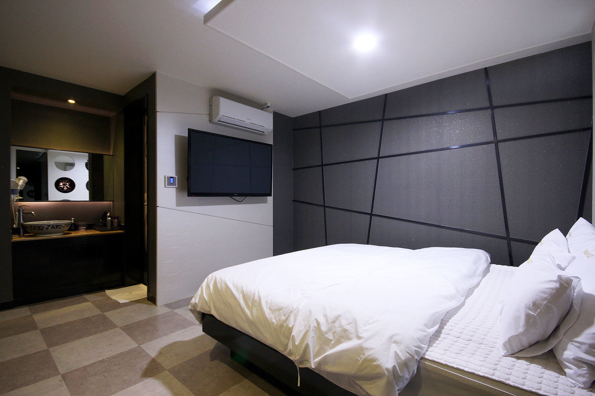 Hotel OZ Oncheonjang - last minute hotel in Busan