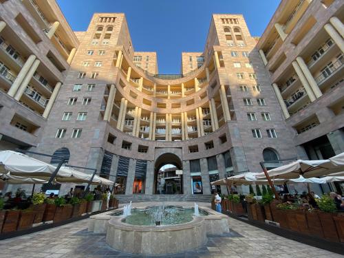Northern Avenue 2 Bedroom Modern apartment With Open Balcony HH582 — 4-Star Luxury Hotel in Yerevan, Armenia