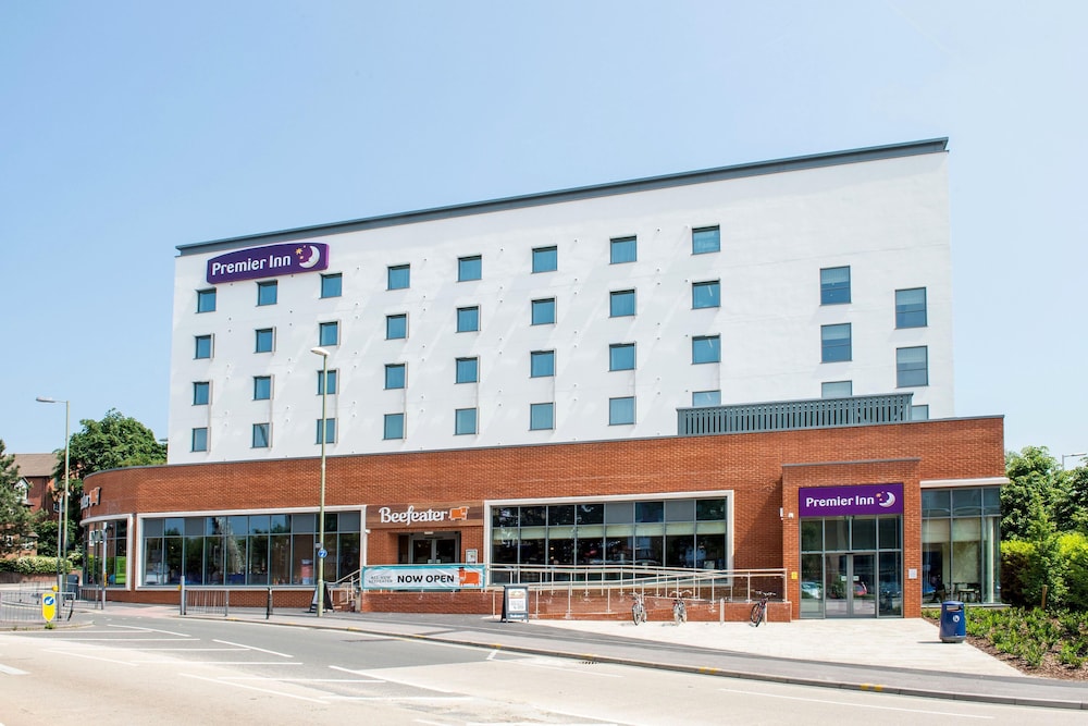 Premier Inn Farnborough Town Centre hotel in Farnborough, United Kingdom