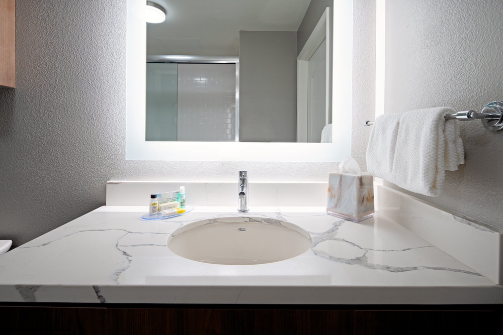 Staybridge Suites Long Beach Airport by IHG - photo 11