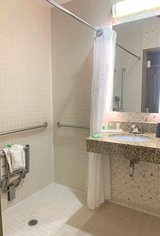 Holiday Inn Dublin Pleasanton by IHG - photo 17