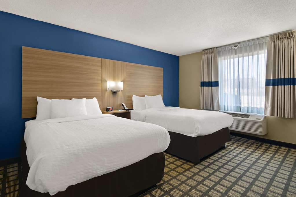 Clarion Pointe Bloomington Normal I 55 University - photo 8