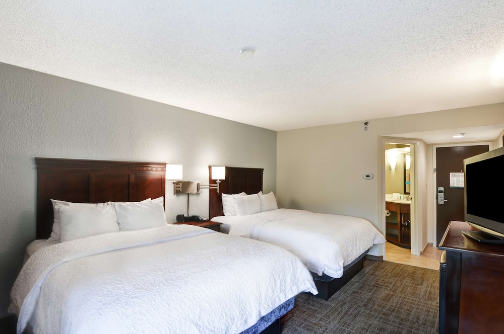 Hampton Inn Charlotte Gastonia - photo 20
