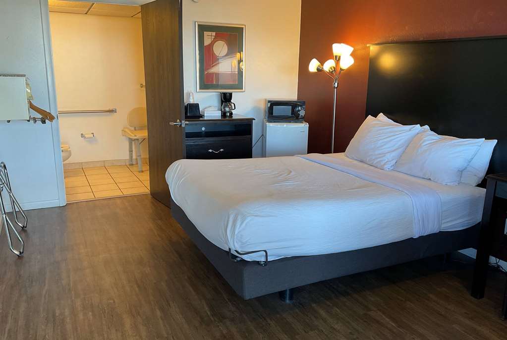 Baymont by Wyndham Petoskey - photo 8