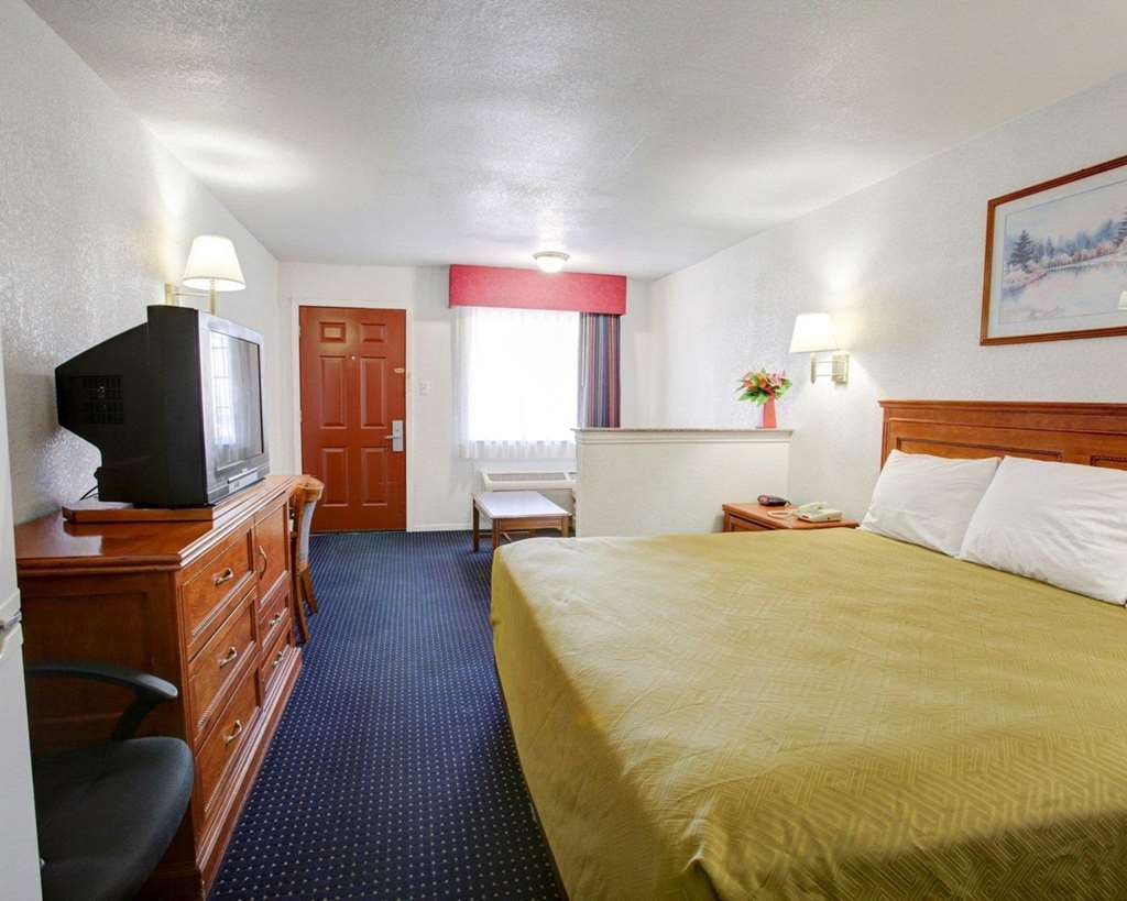 Econo Lodge Temple - photo 23