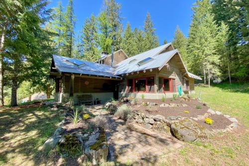 Eureka Lodge — 4-Star Luxury Hotel in Sandpoint, United States