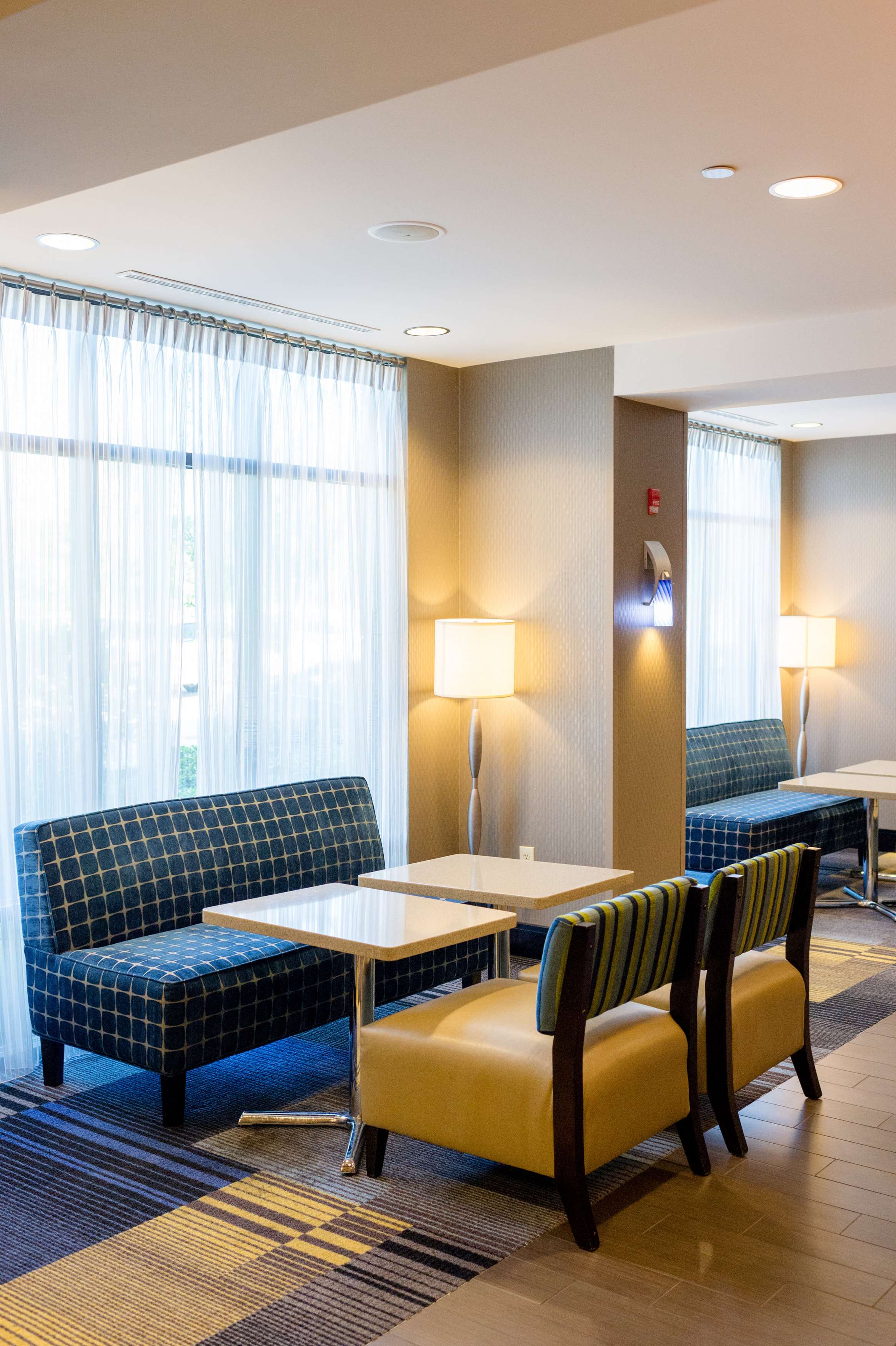 Hampton Inn Oxford Conference Center - photo 21