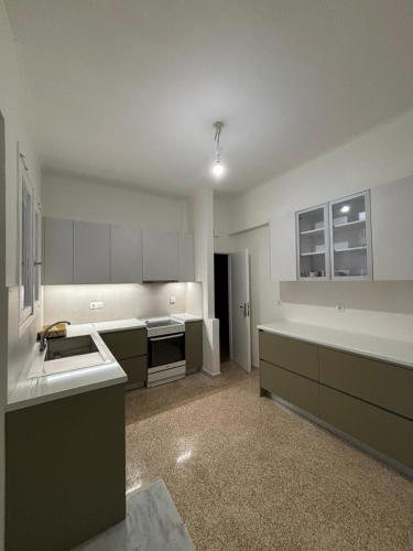Cozy Little Room — Athens