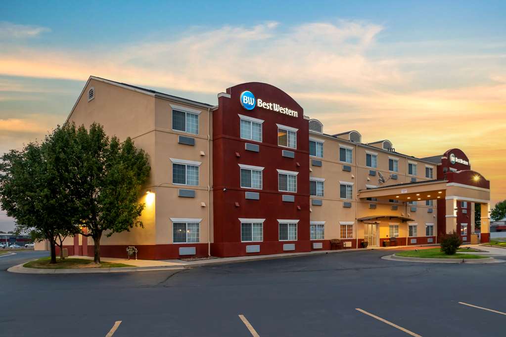 Best Western Governors Inn & Suites - photo 27