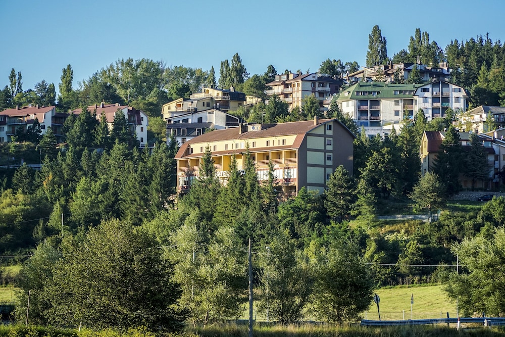 Family Hotel Como — hotel in Rivisondoli