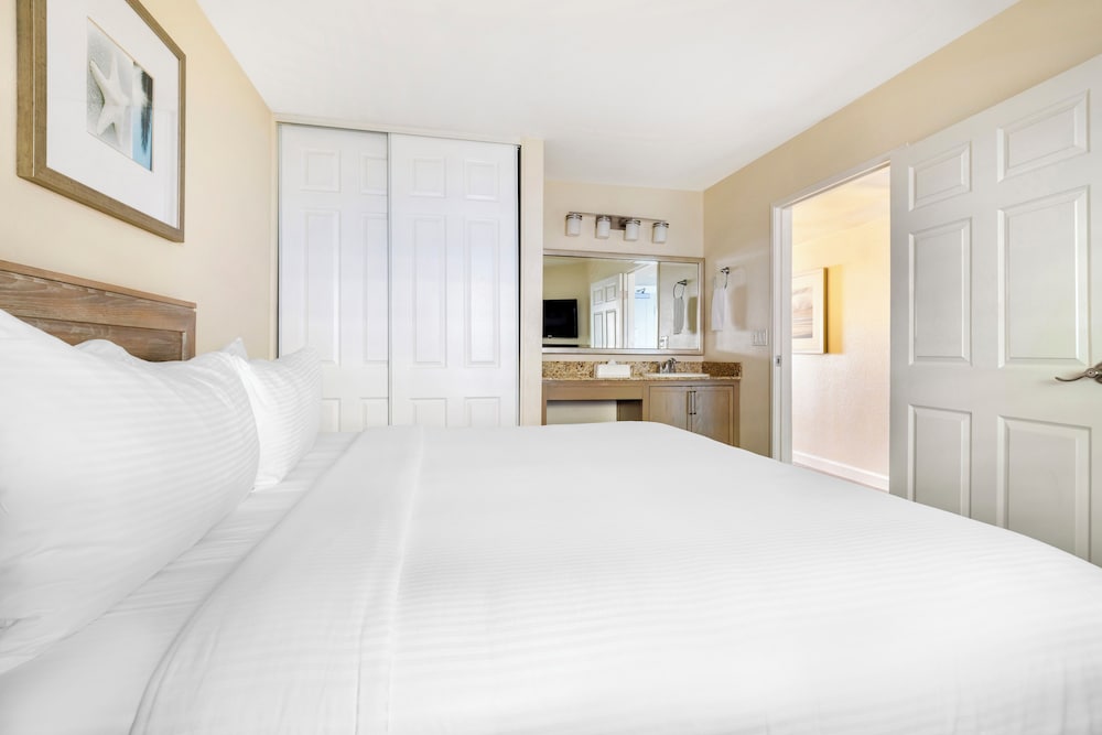 Hilton Vacation Club Riviera Beach & Shores CA - photo 16
