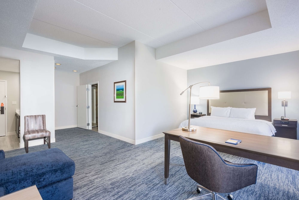Hampton Inn Mount Airy - photo 5