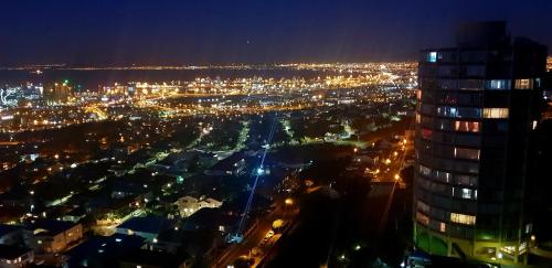 Disa Park 17th Floor Apartment with City Views