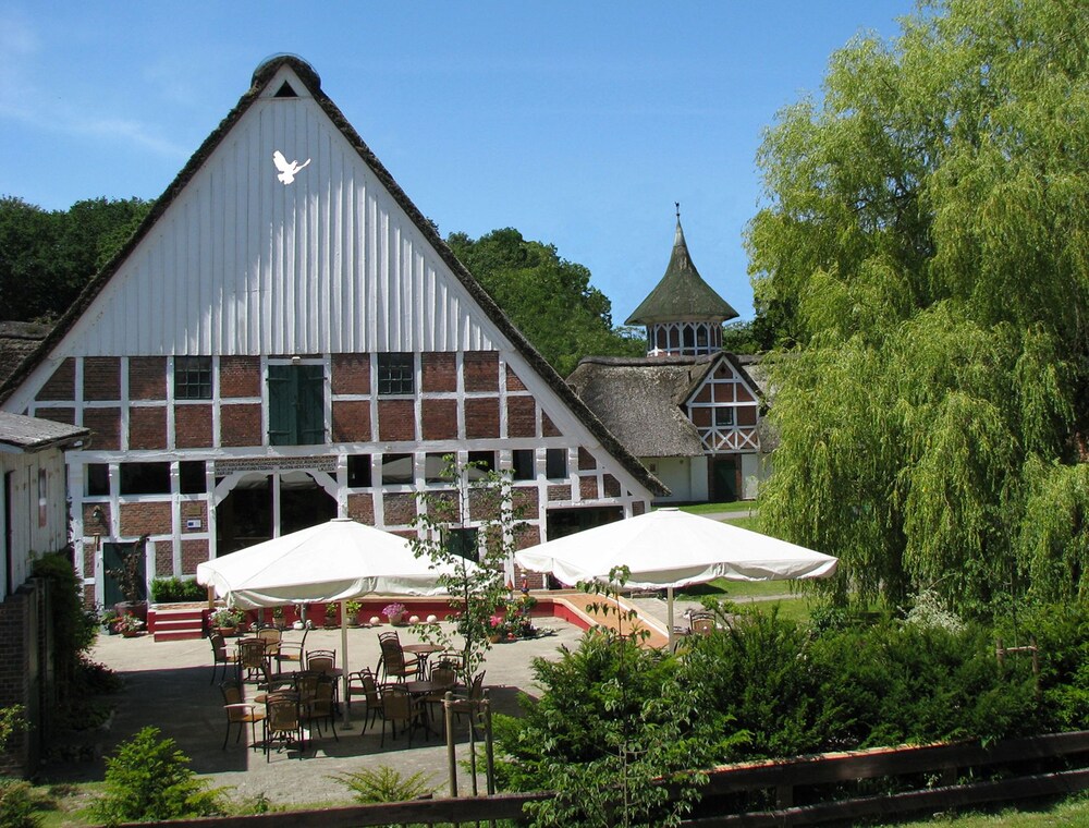 Taubenhof Gut Cadenberge — Cadenberge