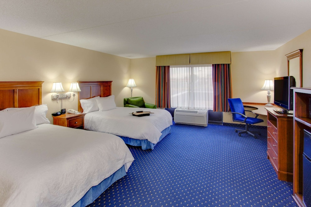 Hampton Inn & Suites Fredericksburg South - photo 8