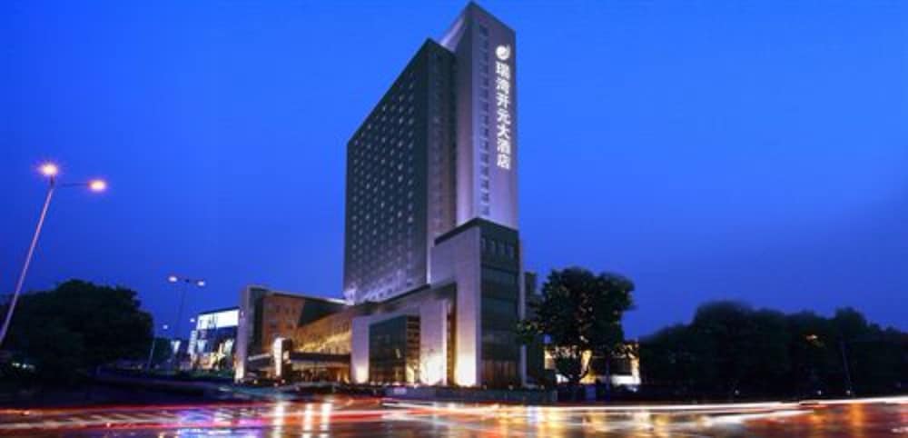 Grand New Century Hotel Binhai Tianjin in Tianjin, People's Republic of China