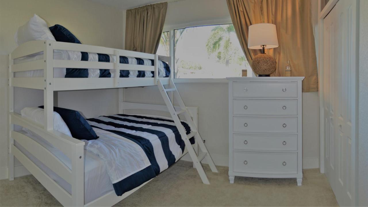 Private Heated Pool Resort Style Home Minutes From the Beach - photo 40