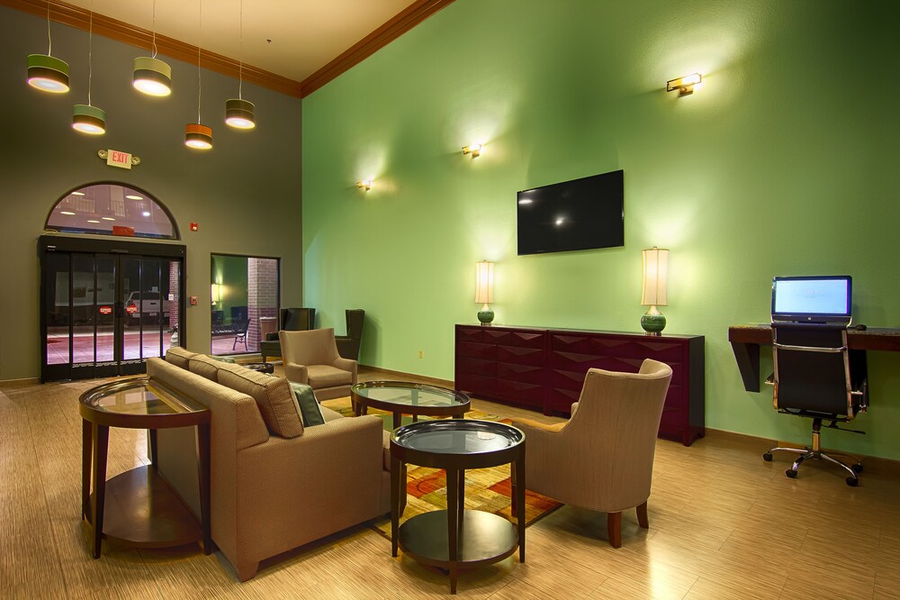 Best Western Plus The Woodlands - photo 4