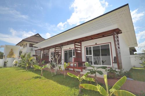 Narcissus Hotel — hotel in Hexi