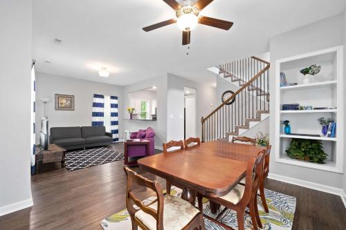 Minutes from Downtown The Comfy Navy Nestler - photo 6