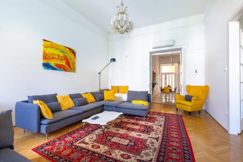Museum Avenue 2 BR Residence — 4-Star Luxury Hotel in Budapest, Hungary