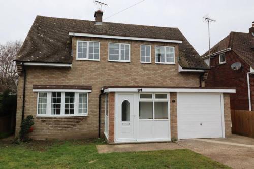 Klara's House — 4-Star Luxury Hotel in West Mersea, United Kingdom