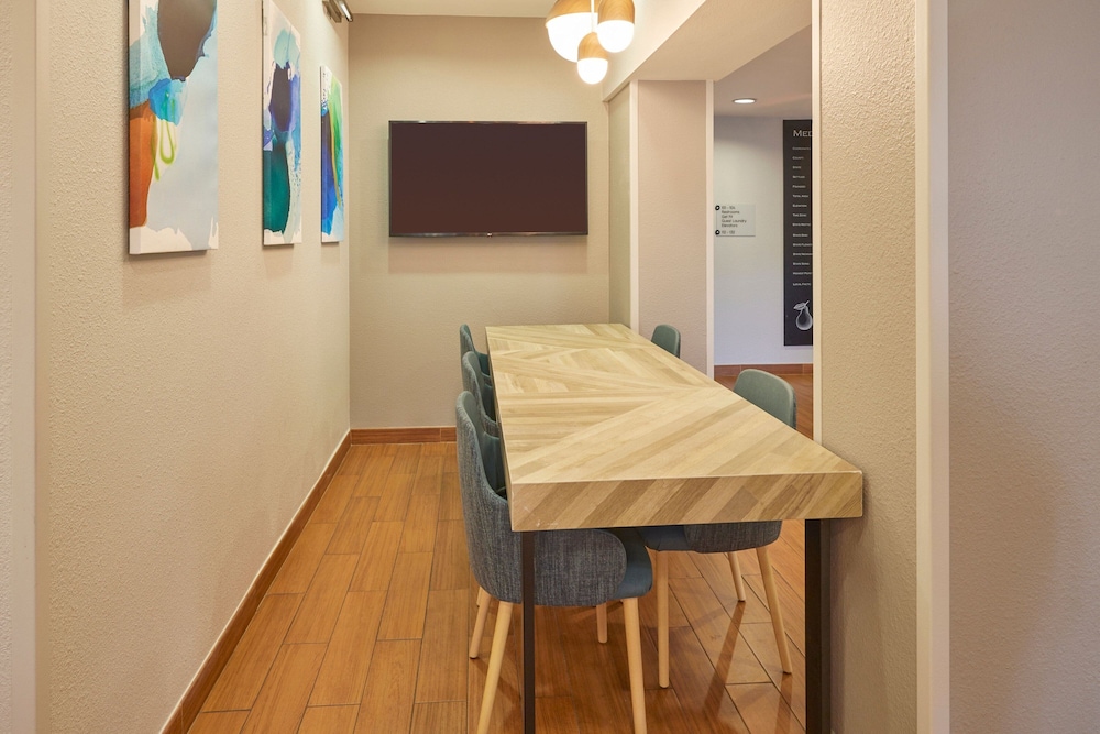 TownePlace Suites by Marriott Medford - photo 26