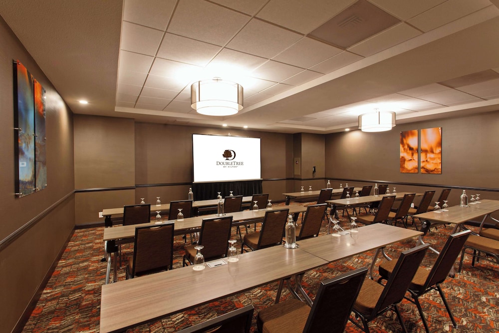DoubleTree by Hilton Hotel San Bernardino - photo 49