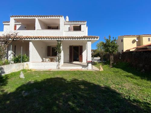 Appartamento Residenziale Trilocale 4 posti letto via Loiri in San Teodoro, Italy