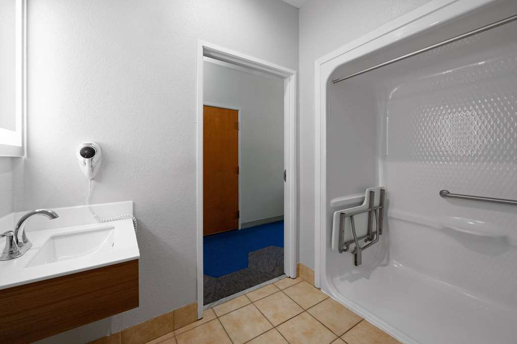Microtel Inn & Suites by Wyndham Houma - photo 19