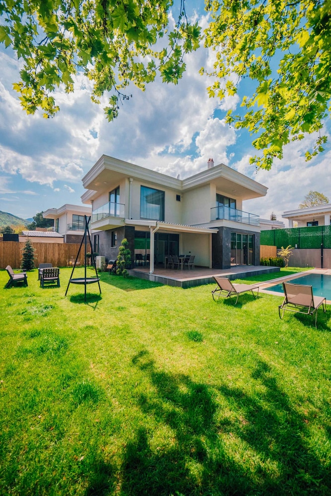 New Balturk Villas Sapanca — 5-Star Luxury Hotel in Sapanca, Turkey