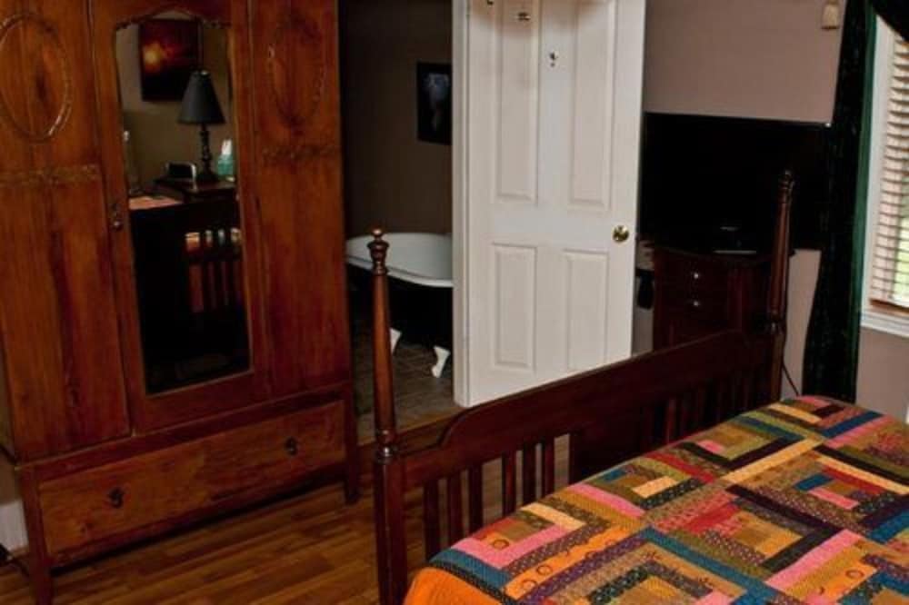 The Carriage House B&B - photo 18