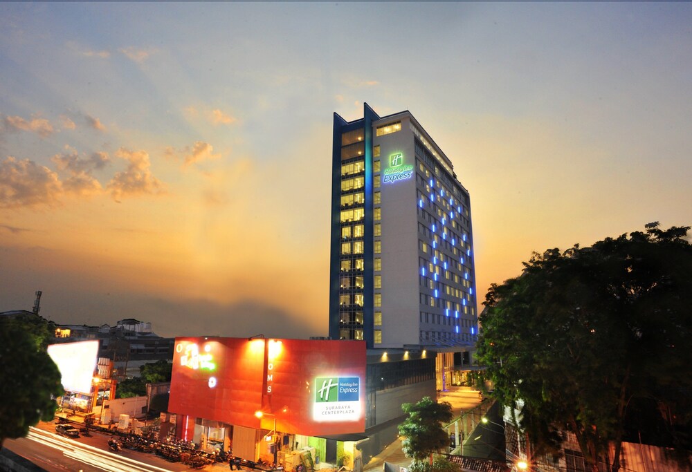 Holiday Inn Express Surabaya CenterPoint by IHG — 4-Star Luxury Hotel in Surabaya, Indonesia