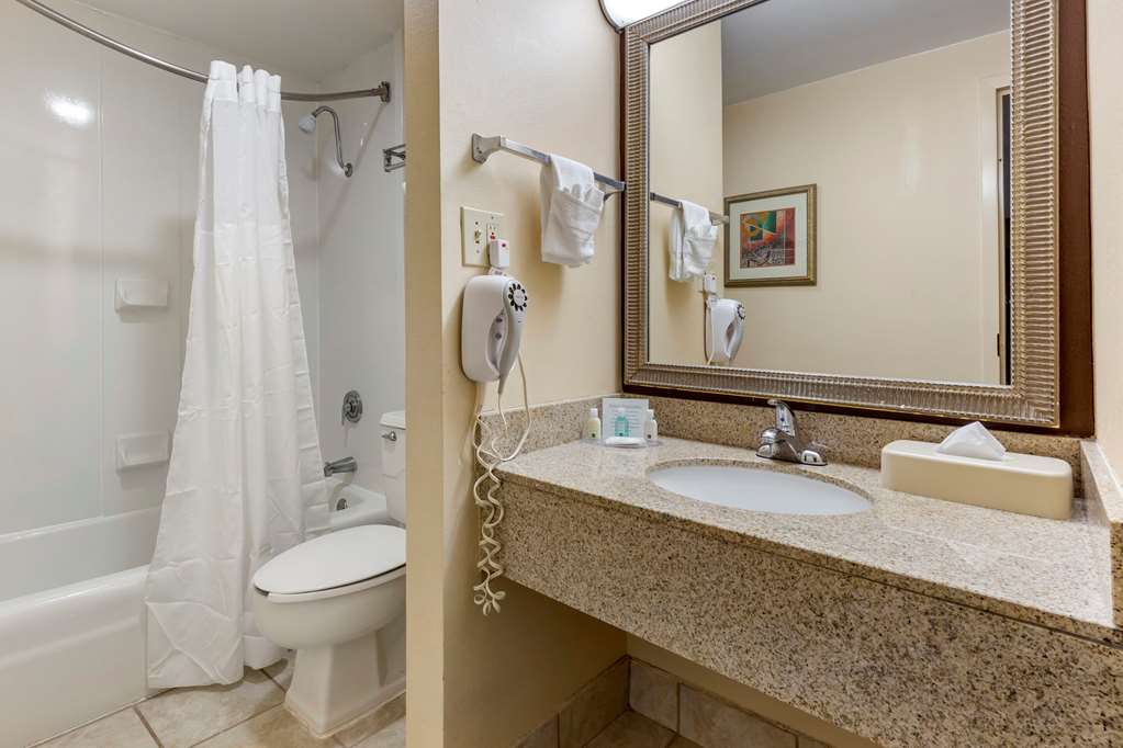 Quality Inn & Suites Hanes Mall - photo 21