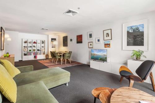 Hyde Park Views — 4-Star Luxury Hotel in Sydney, Australia